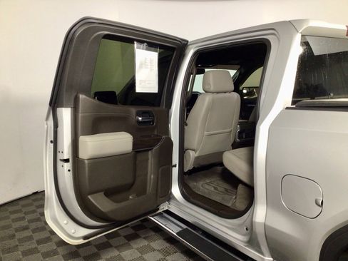 Used 2019 GMC Sierra 1500 SLT w/ SLT Premium Package image 27