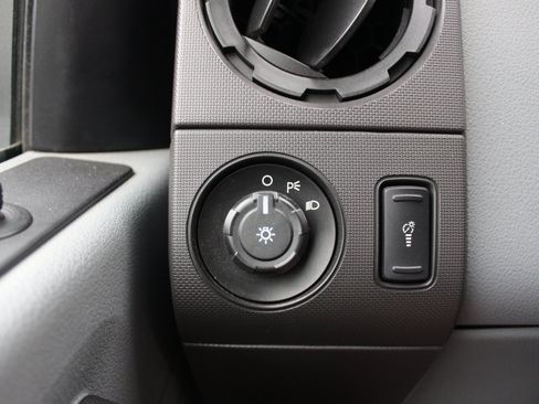 Used 2015 Ford F250 XL w/ Power Equipment Group AWD/4WD image 19