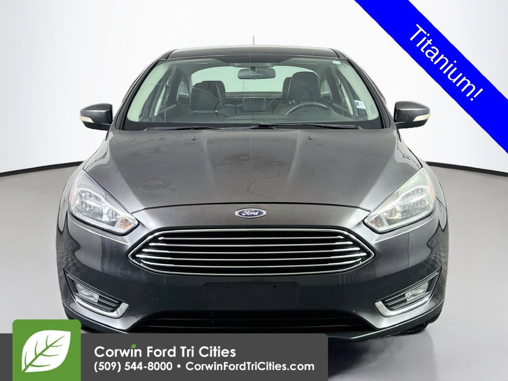 Used 2015 Ford Focus Titanium FWD image 3