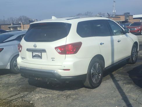 Used 2019 Nissan Pathfinder SL image 6