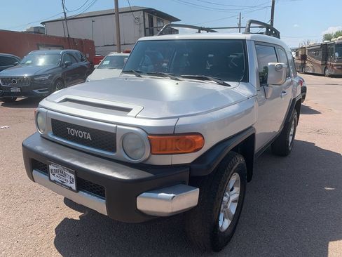 Used 2007 Toyota FJ Cruiser 4WD image 4