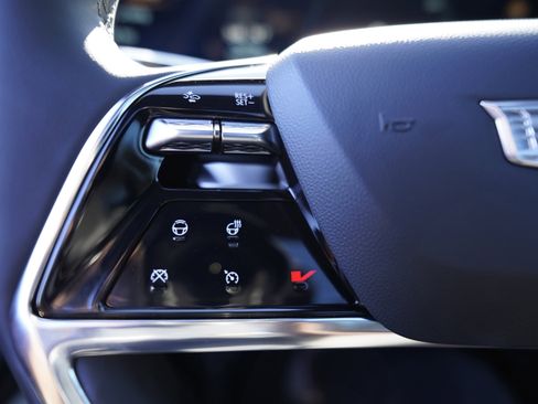 Used 2026 Cadillac Vistiq Sport image 30