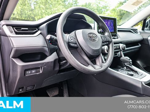 Used 2024 Toyota RAV4 LE AWD/4WD image 21