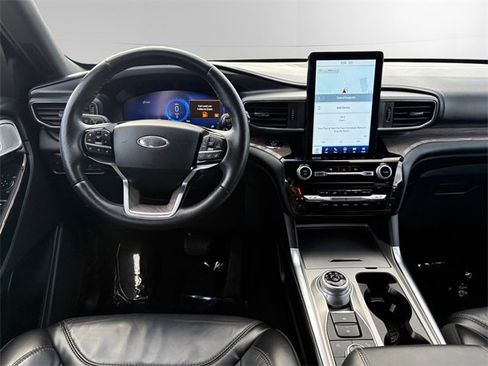 Used 2021 Ford Explorer Platinum image 10