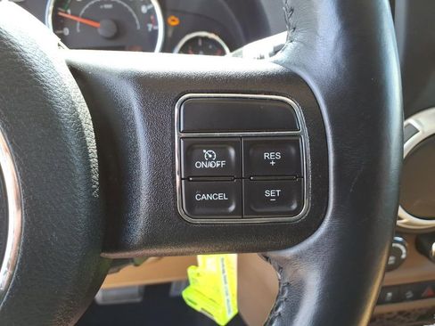 Used 2017 Jeep Wrangler Unlimited Sahara w/ Connectivity Group image 19