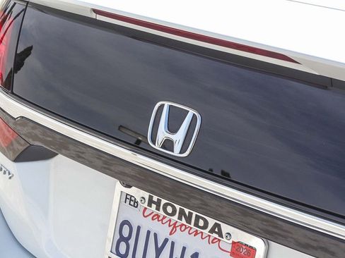 Certified 2020 Honda Clarity Touring image 8