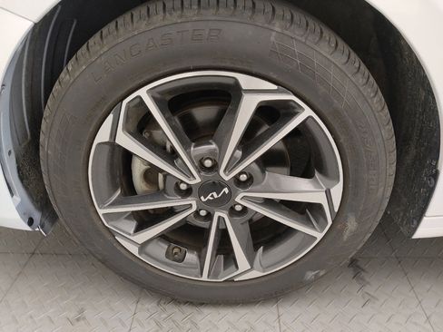 Used 2022 Kia Forte LXS image 31