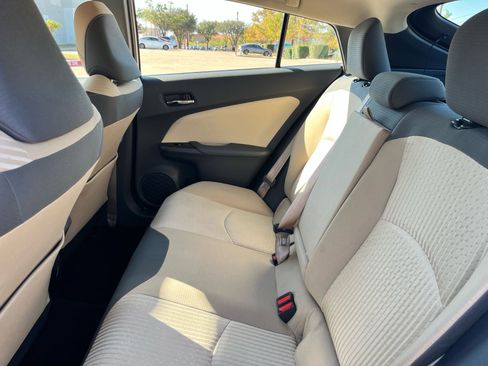 Used 2016 Toyota Prius Two image 22