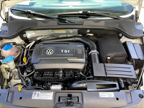 Used 2014 Volkswagen Beetle R-Line FWD image 8
