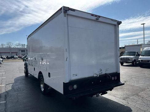 Used 2016 Ford F550 2WD Regular Cab Super Duty image 6