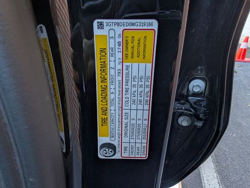 Used 2021 GMC Sierra 1500 SLT w/ SLT Premium Package image 37