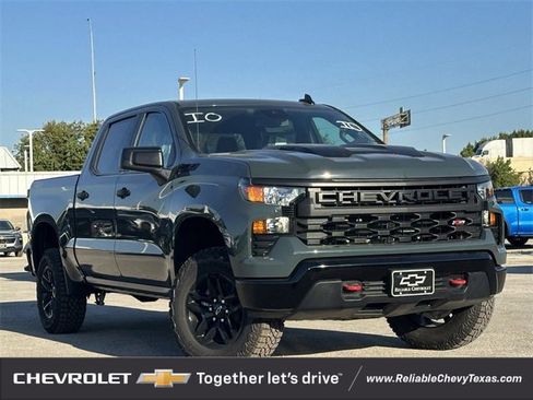 New 2026 Chevrolet Silverado 1500 Custom Trail Boss w/ LPO, Dark Essentials Package image 2