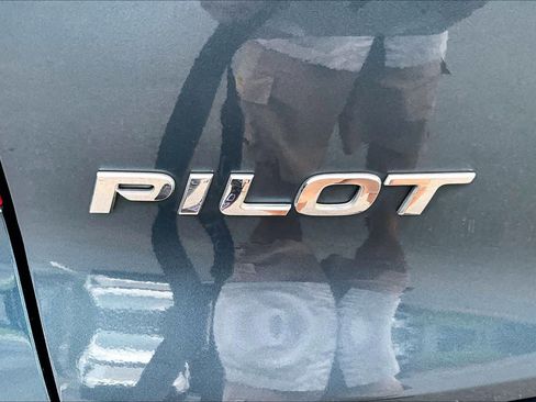 Used 2019 Honda Pilot Touring image 31