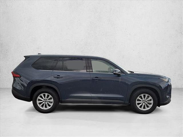 Used 2025 Toyota Grand Highlander AWD image 4