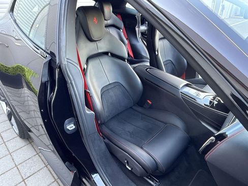 Certified 2024 Ferrari Purosangue Base image 24