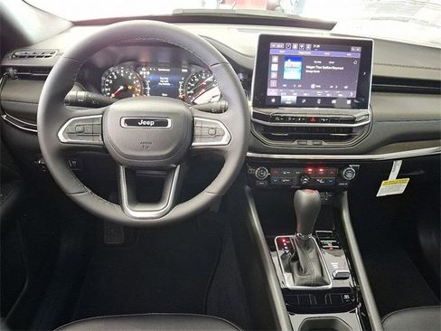New 2026 Jeep Compass Limited image 7