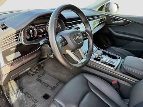 Used 2022 Audi Q8 Premium Plus AWD/4WD image 25