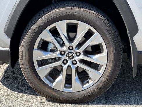 Used 2024 Toyota RAV4 XLE Premium FWD image 26