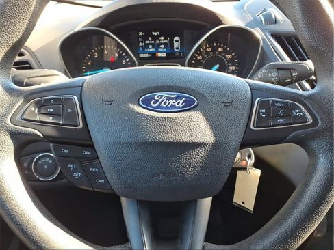 Used 2018 Ford Escape SE image 12