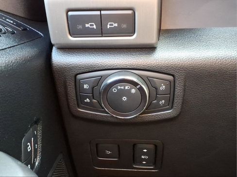 Used 2017 Ford F250 Platinum w/ Platinum Ultimate Package image 16