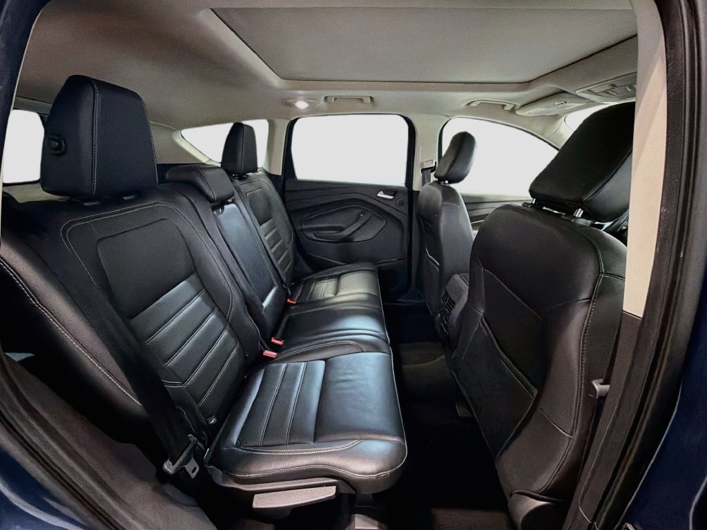 Used 2018 Ford Escape Titanium w/ Ford Safe & Smart Package AWD/4WD image 28