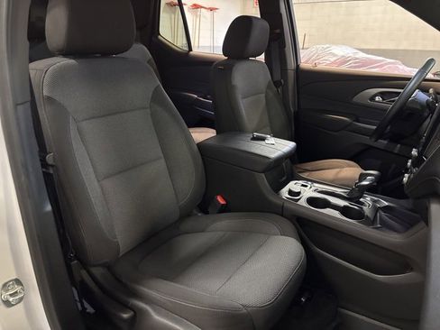 Used 2023 Chevrolet Traverse LT w/ LPO, Floor Liner Package image 33