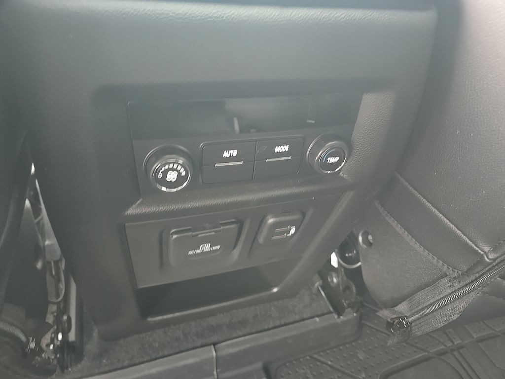 Used 2023 Chevrolet Traverse RS w/ LPO, Floor Liner Package AWD/4WD image 15