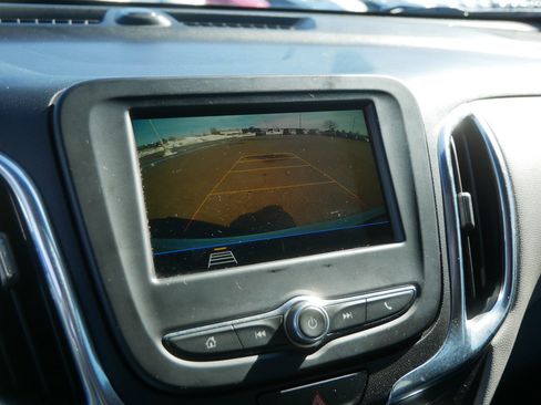 Used 2019 Chevrolet Equinox LS w/ LS Convenience Package image 31