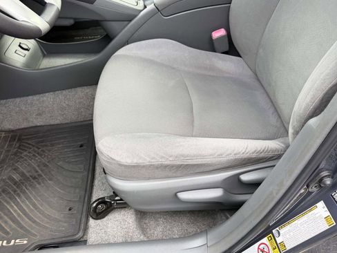 Used 2011 Toyota Prius Three image 16