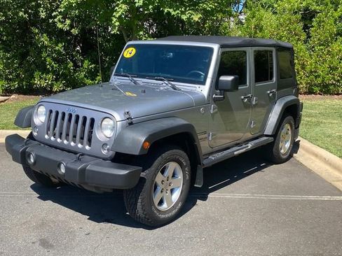 Used 2014 Jeep Wrangler Unlimited Sport w/ Quick Order Package 24S AWD/4WD image 3