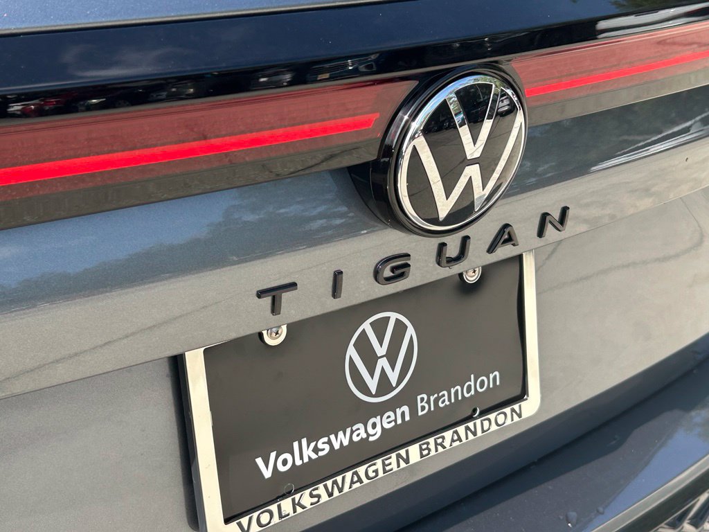 New 2026 Volkswagen Tiguan SE R-Line FWD image 30