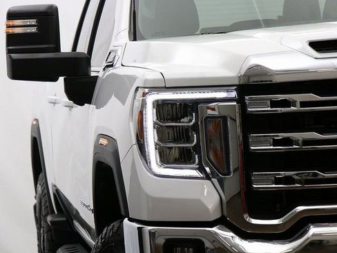 Certified 2022 GMC Sierra 3500 SLE w/ SLE Convenience Package image 4