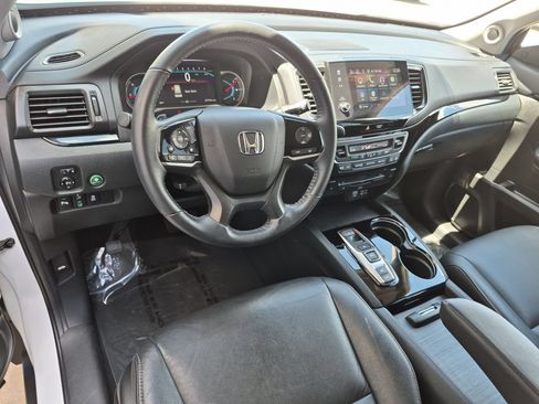 Used 2022 Honda Pilot Touring image 10