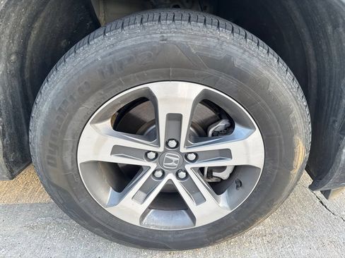 Used 2025 Honda Pilot EX-L image 19