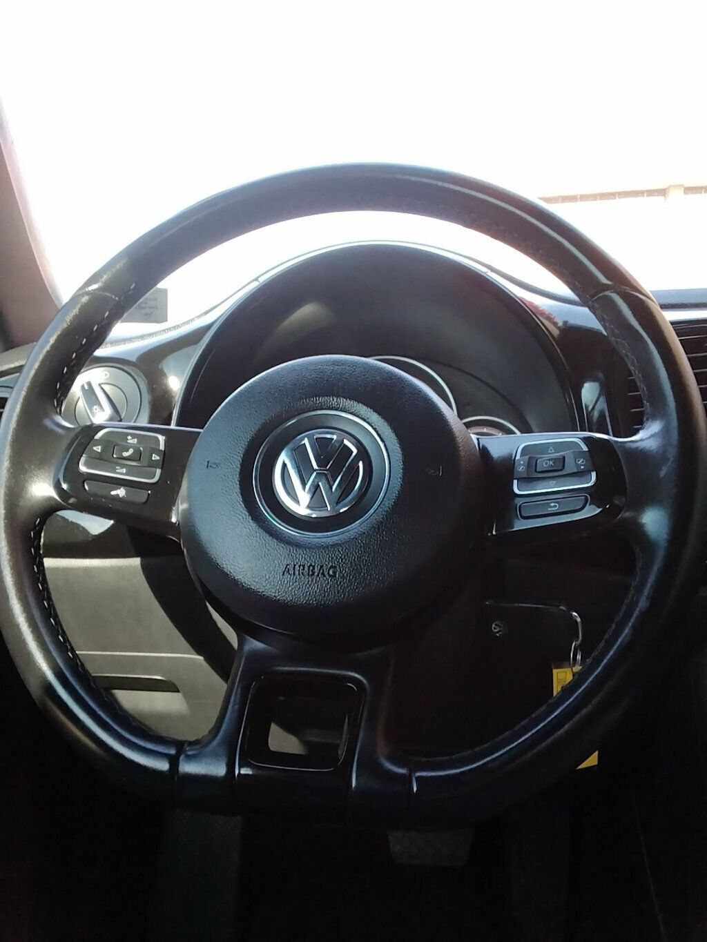 Used 2018 Volkswagen Beetle 2.0T S FWD image 12