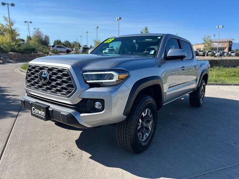 Used 2023 Toyota Tacoma TRD Off-Road w/ Technology Package AWD/4WD image 3