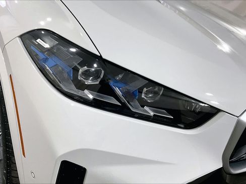 New 2026 BMW X5 M60i AWD/4WD image 16