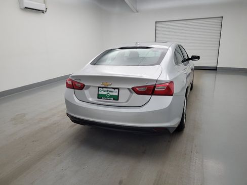 Used 2018 Chevrolet Malibu LT FWD image 7