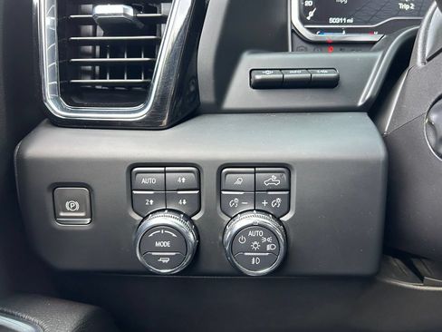 Used 2023 GMC Sierra 1500 Denali w/ Denali Reserve Package AWD/4WD image 21