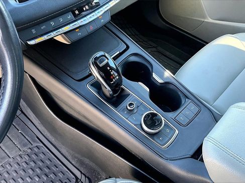 Used 2022 Cadillac XT4 Luxury w/ Driver Awareness Package image 15