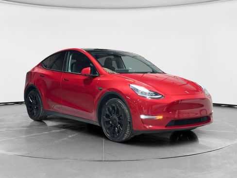 Used 2021 Tesla Model Y Long Range image 4