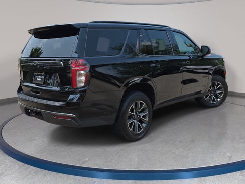 Used 2022 Chevrolet Tahoe Z71 w/ Luxury Package AWD/4WD image 5