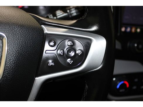 Used 2023 GMC Terrain SLT image 27