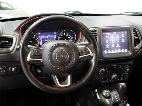 Used 2020 Jeep Compass Trailhawk w/ Cold Weather Group AWD/4WD image 48
