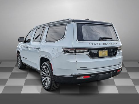 Used 2022 Jeep Grand Wagoneer Series III image 4