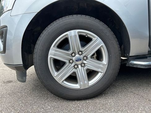 Used 2020 Ford Expedition XLT w/ Equipment Group 202A image 7