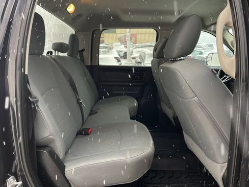Used 2018 RAM 2500 Tradesman w/ Chrome Appearance Group image 28