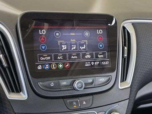 Used 2024 Chevrolet Malibu LT FWD image 11