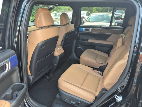 New 2027 Hyundai Santa Fe Limited FWD image 17