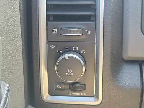 Used 2017 RAM 1500 Big Horn RWD image 27